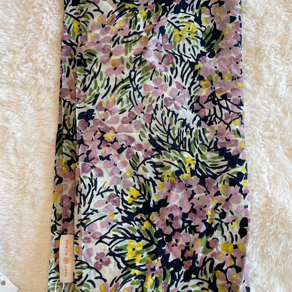 NWT Tory Burch Flower Field Cotton Square - Picture 3 of 7